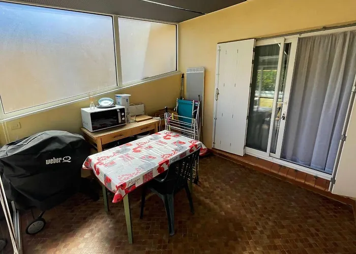 T2 Pour 4 Pers, Proche Et Commerces, Parking, Clim, Wi-fi - Fr-1-607-223 * آجد