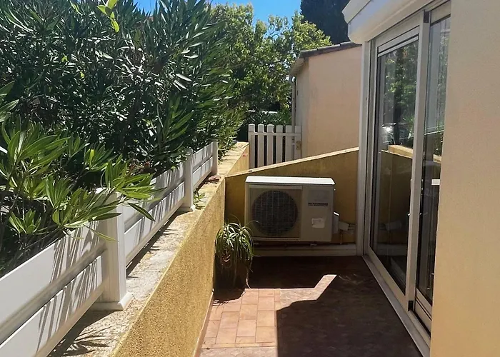 T2 Pour 4 Pers, Proche Et Commerces, Parking, Clim, Wi-fi - Fr-1-607-223 شقة